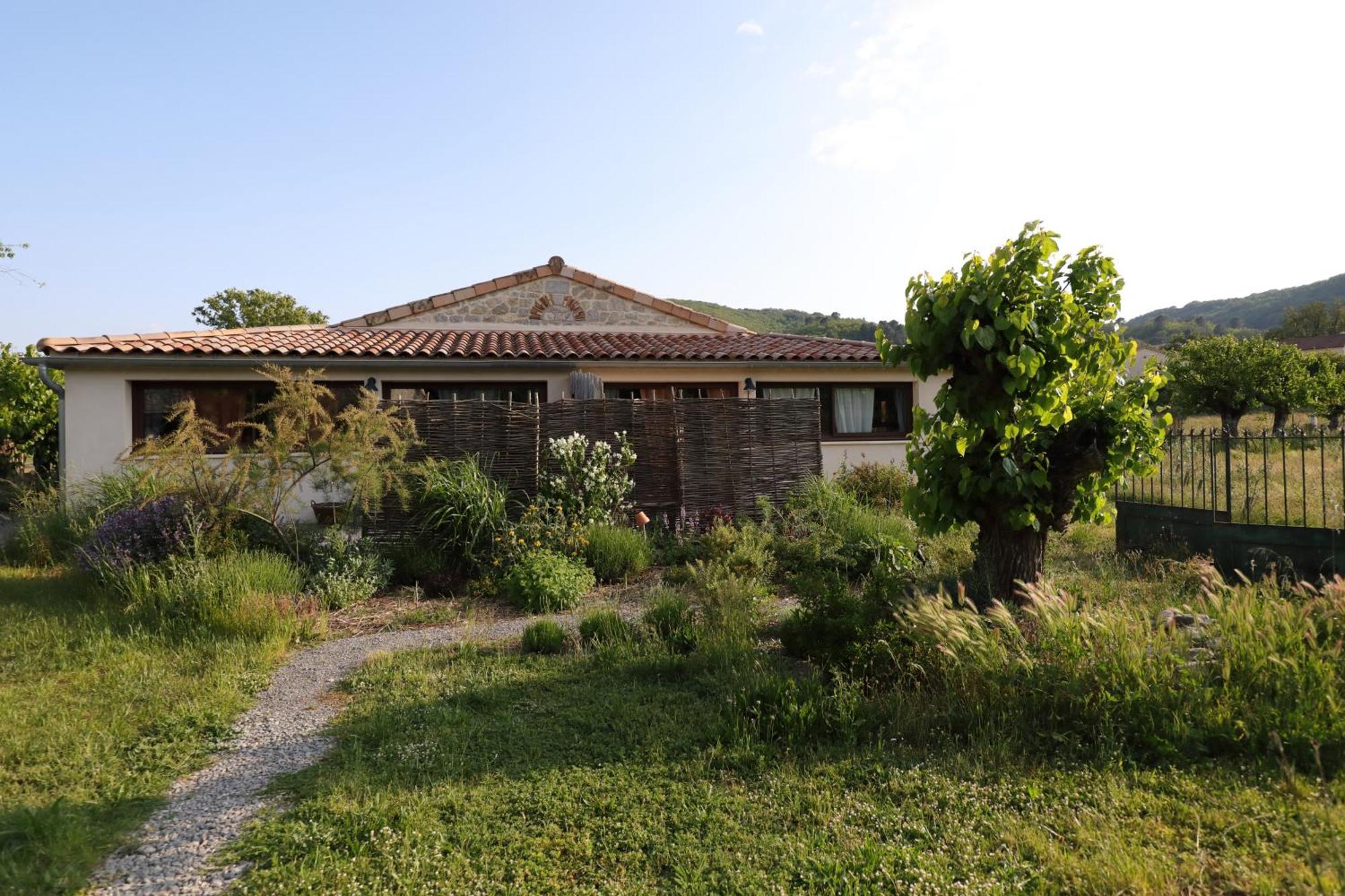 La Gourmandine Hotel Courry Kültér fotó